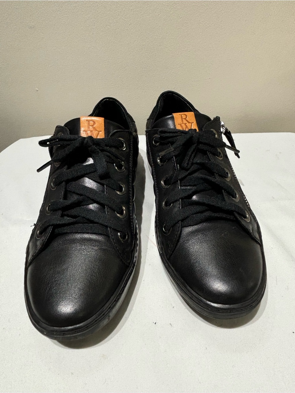 Ron White Women’s Black Leather Low-Top Sneakers -
